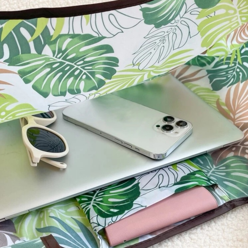 NWT Tropical Leaf Tote Bag - Picture 4 of 7